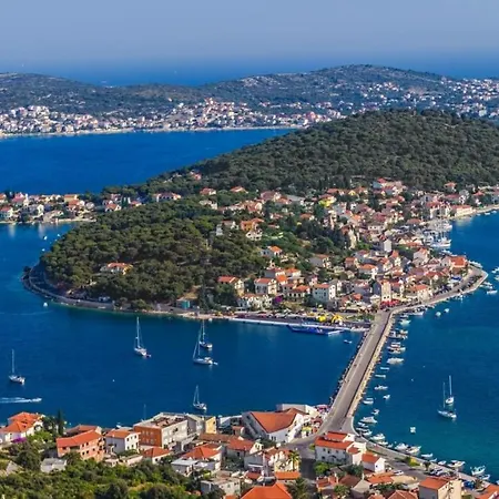 Apartamento Spacious Zivkovic With Balcony, Big Garden And Grill