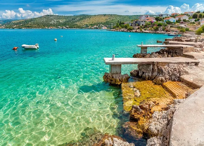 Daire Spacious Zivkovic With Balcony, Big Garden And Grill Rogoznica (Sibenik-Knin)